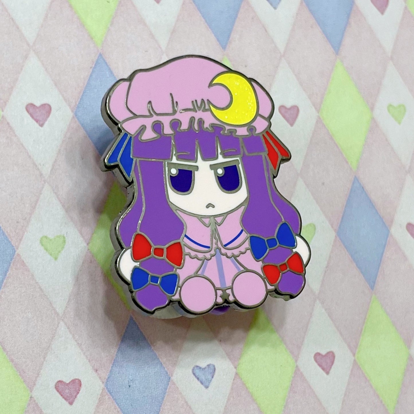 touhou fumofumo patchouli knowledge anime silver glitter enamel pin! (1.5")