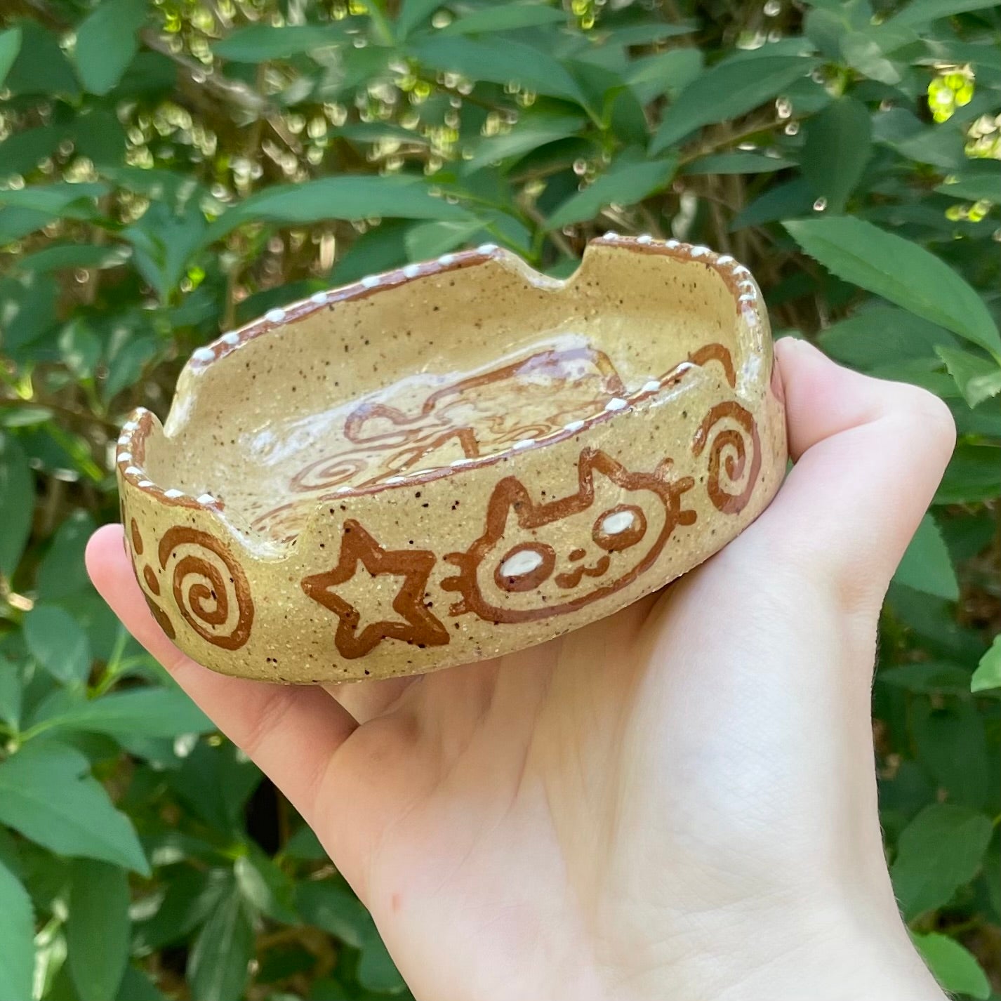 brown & white smoking kitty cat kawaii stoneware ashtray!