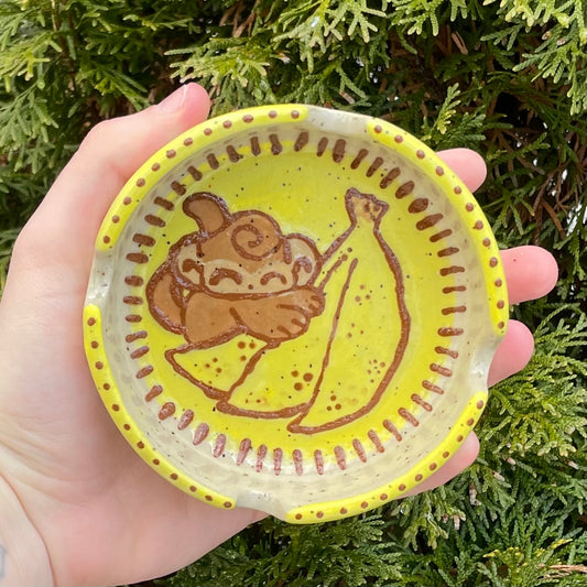 yellow monkey wheel thrown ceramic stoneware ashtray!