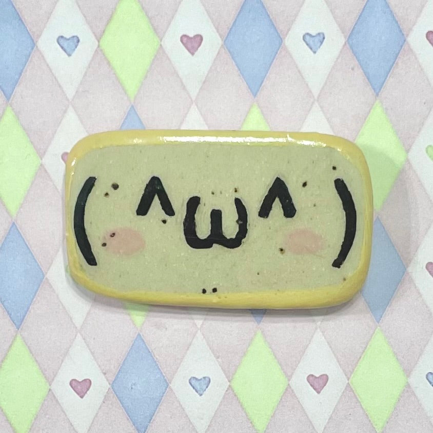 handpainted kaomoji kawaii ceramic stoneware magnet! (2"x1")